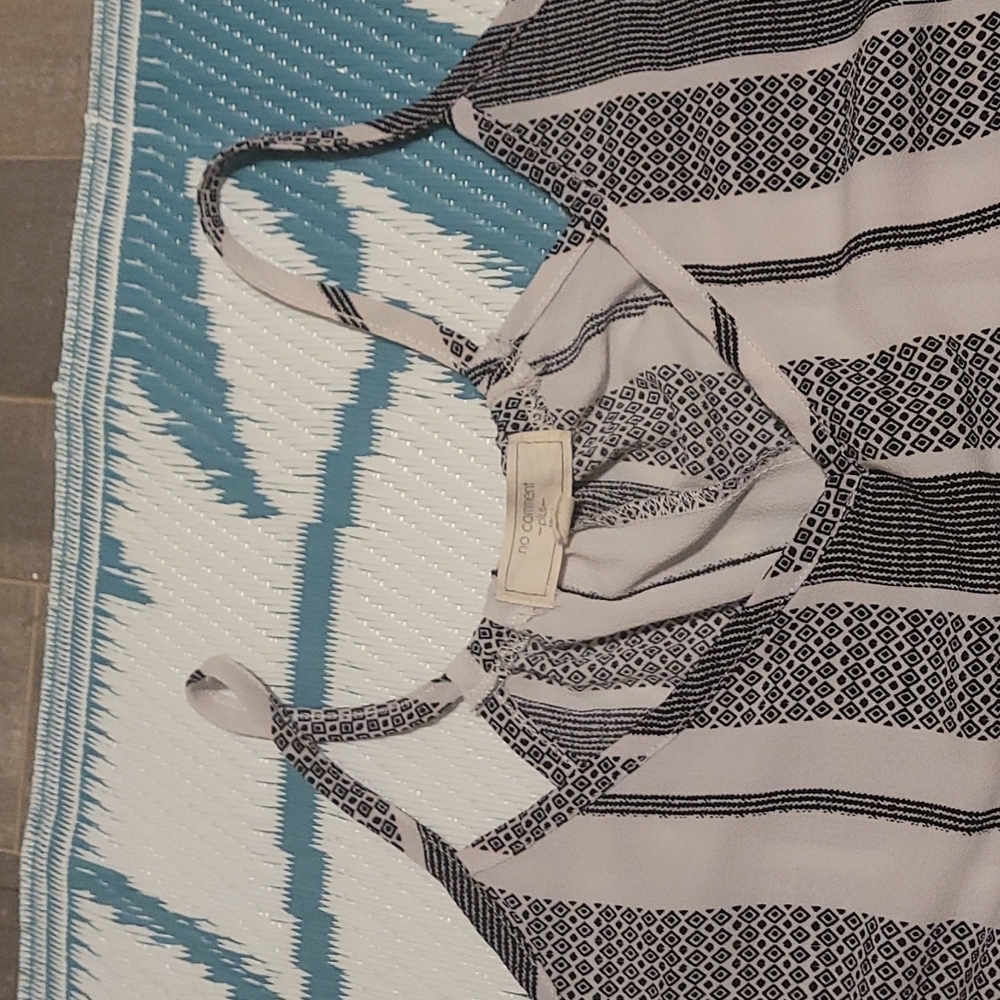 Halter top - Picture 4 of 4